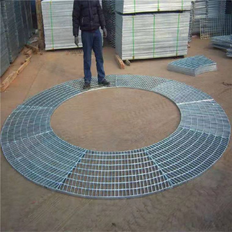 1637306279687052238.jpg 扇形钢格栅.jpg