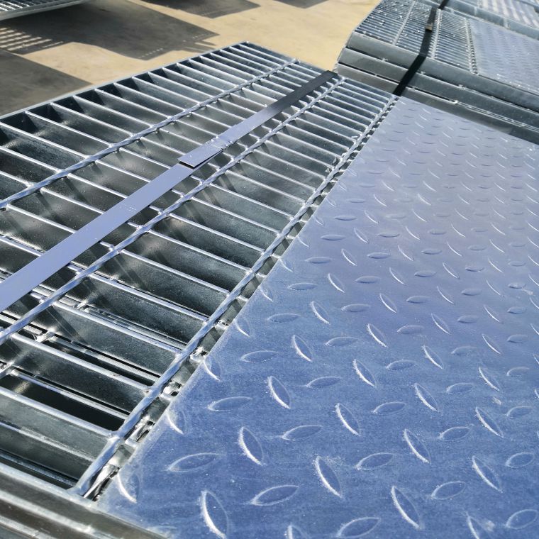 镀锌钢格栅.jpg