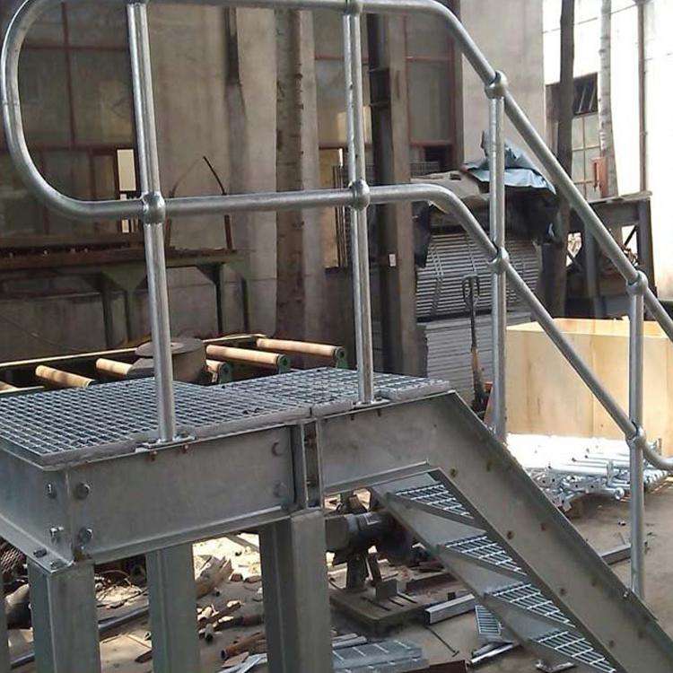 球接点立柱围栏