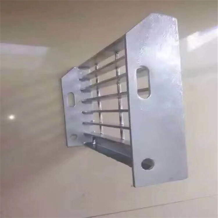 钢梯踏步板