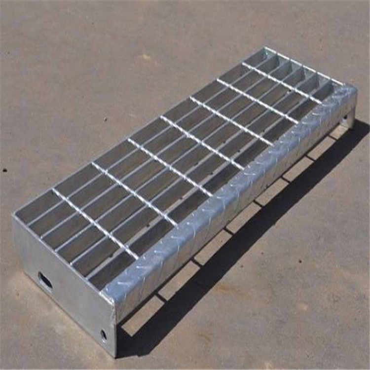 钢格板踏步