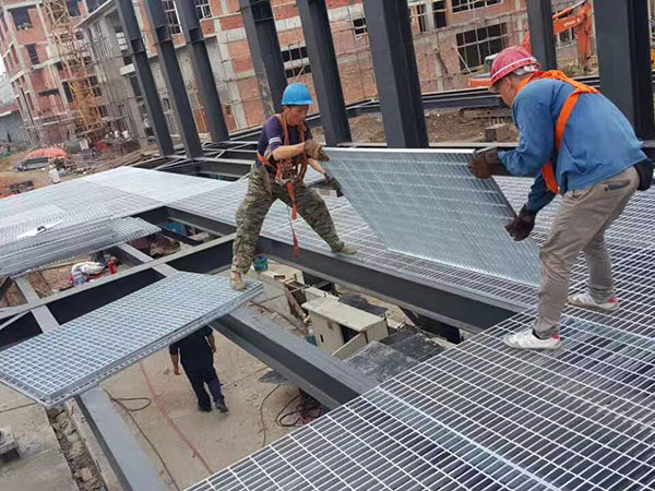 压焊钢格栅的表面处理方法